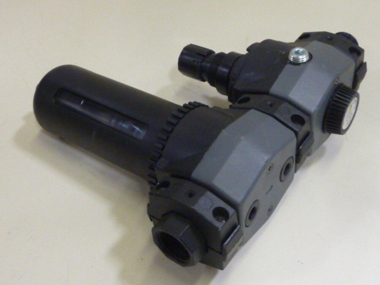 MASTER PNEUMATICS Filter w/ Regulator FD380-6 Used #67573