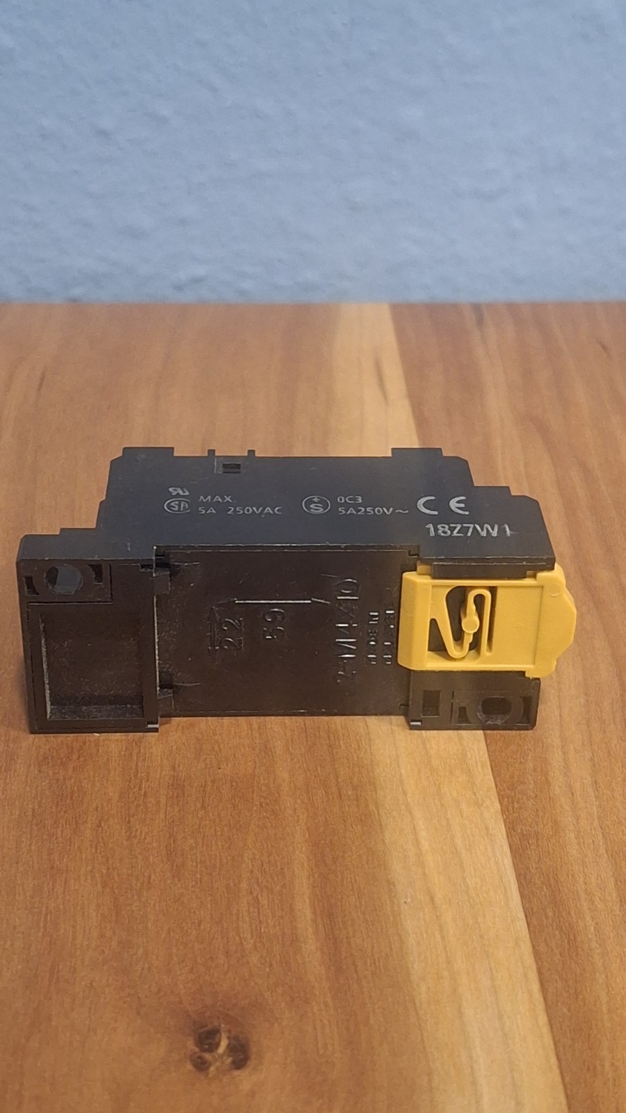 Lot Of 3 – Philips ECG Component RLY9106A Surface Mount 14 PIN Blade Socket