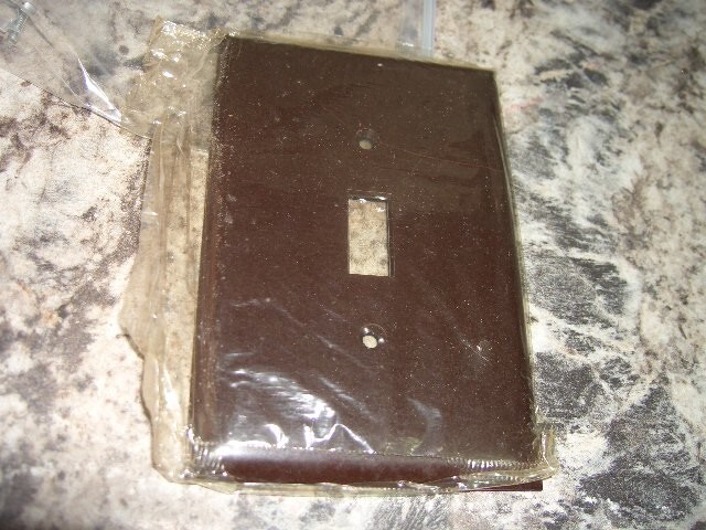 Vintage NOS slater sta-kleen smooth bakelite single gang toggle switch wall plat