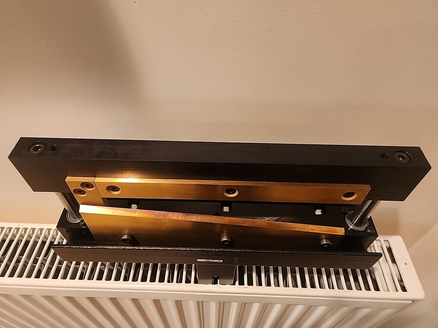 New AZCO Corp Sur-Cut Guillotine Knife Assembly for Pneumatic Systems