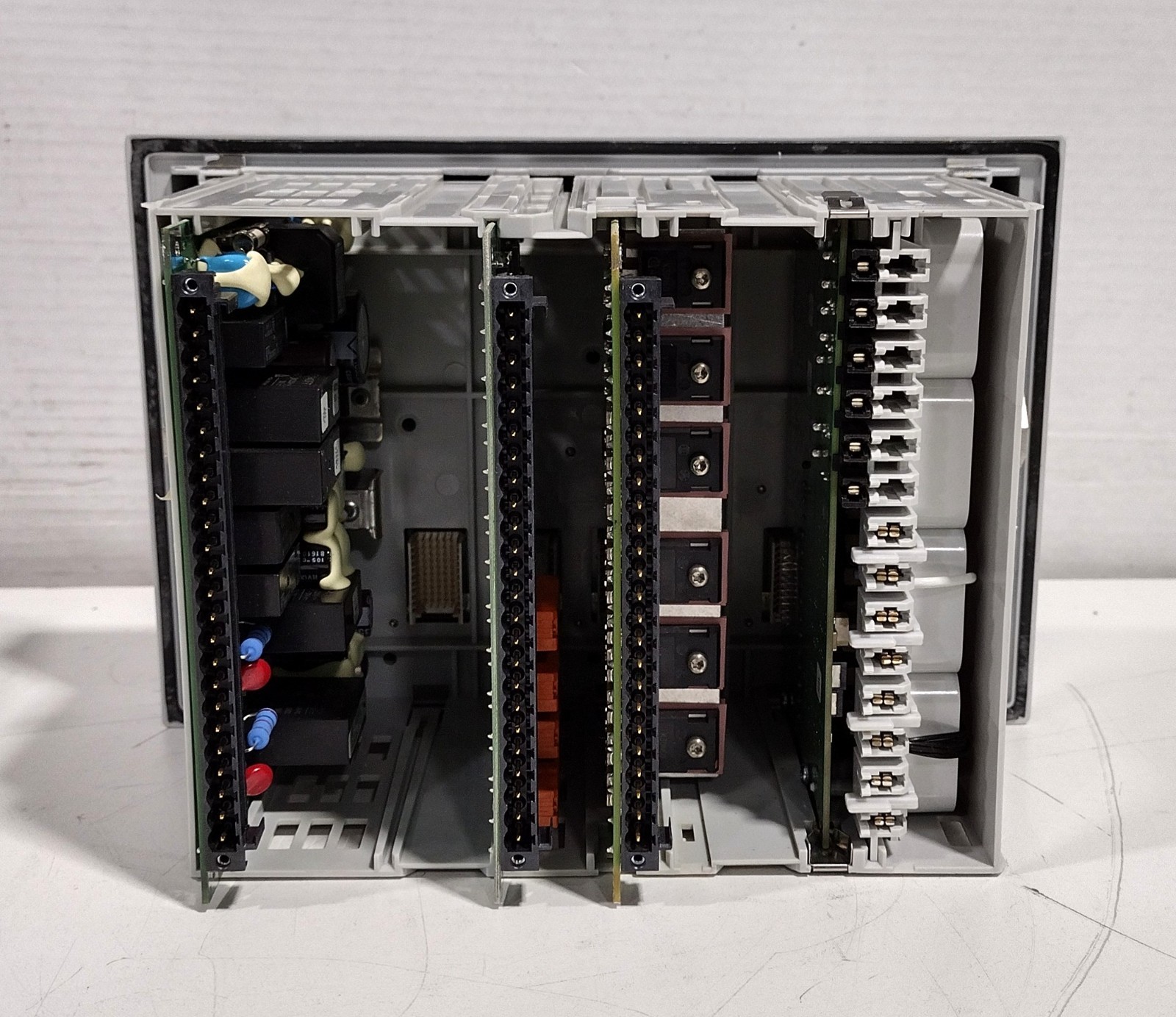ABB RER620 NARAAAAB33E1B3NU1D Advanced Recloser Protection & Control Relay