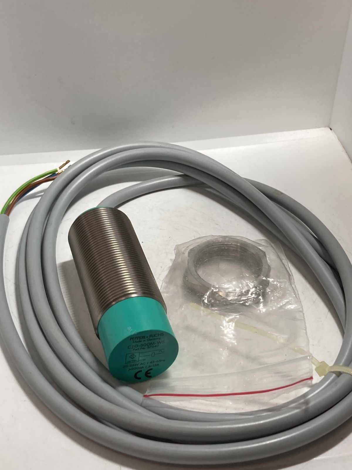 PEPPERL+FUCHS CJ10-30GM-WS PROXIMITY SENSOR (37645) 20-253VAC 45-65HZ 200MA NNB