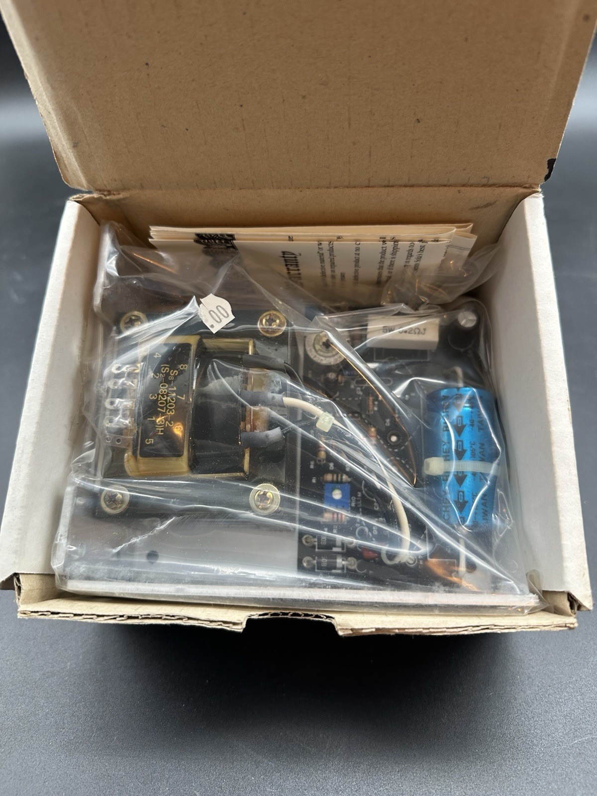 SOLA REGULATED POWER SUPPLY OUTPUT SLS-12-034 #113A110PR2 NEW
