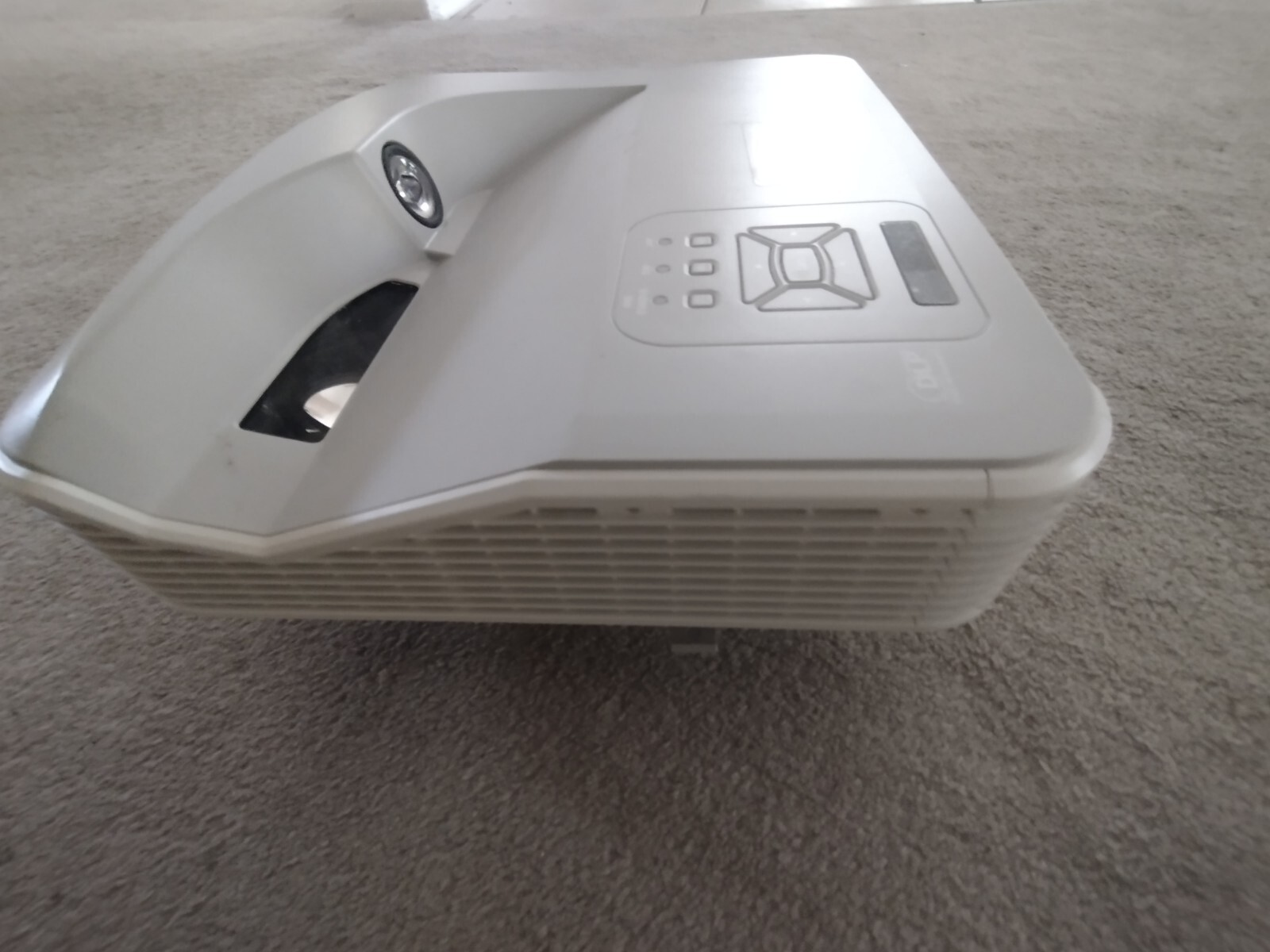 CORETRONIC/P12LIW GZ28SWX Laser Projector FULL HD