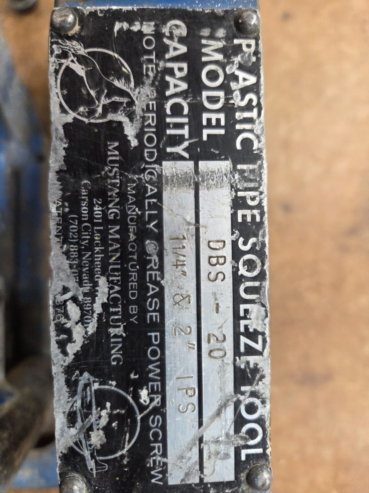 MUSTANG DBS-20C POLYETHYLENE PIPE ZQUEEZE TOOL 1-1/4” & 2”IPS Used missing lower
