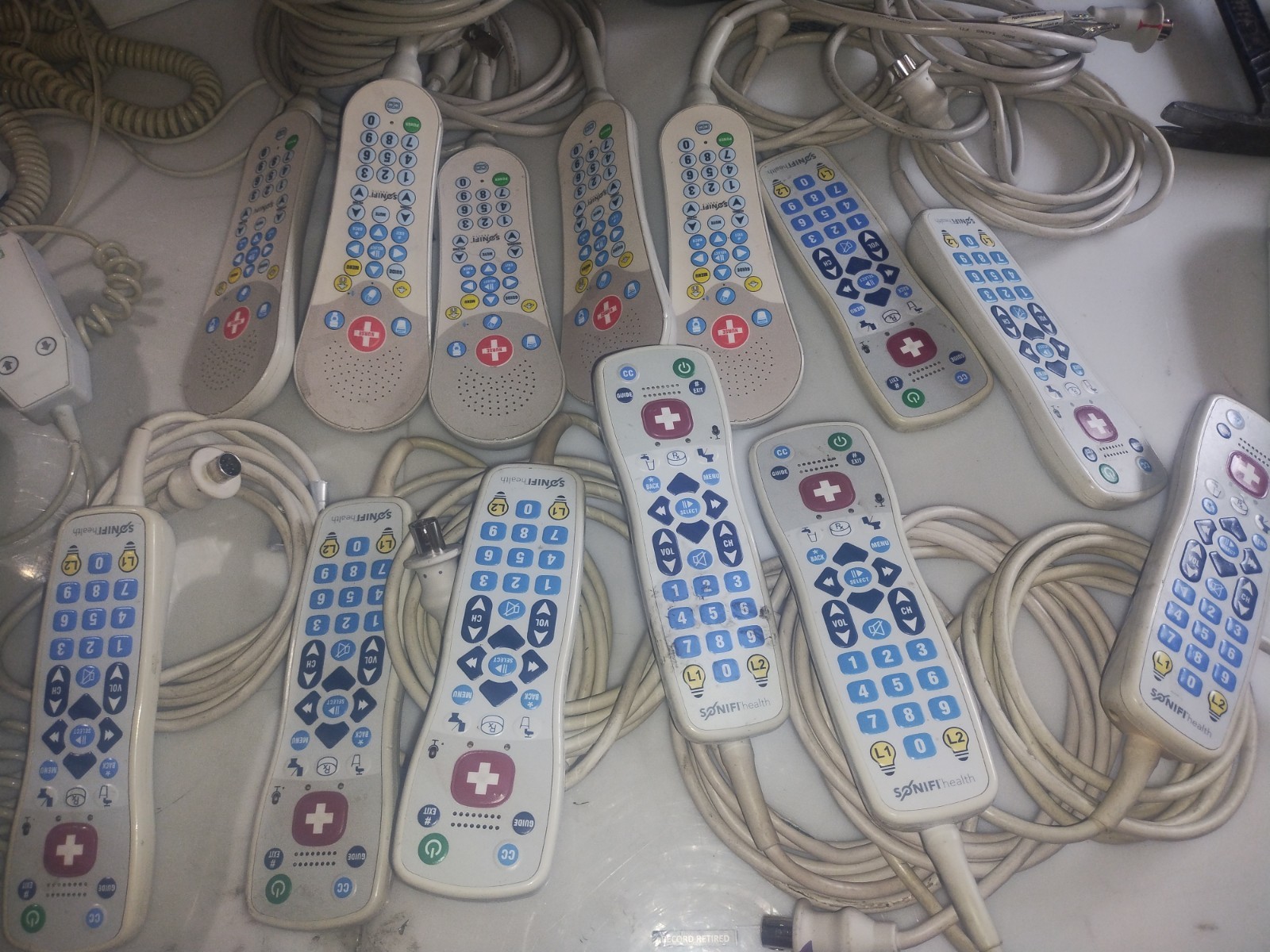 Anacom Medtek A2922-088DJM Nurse Call. 5 Pillow Speaker Remotes.