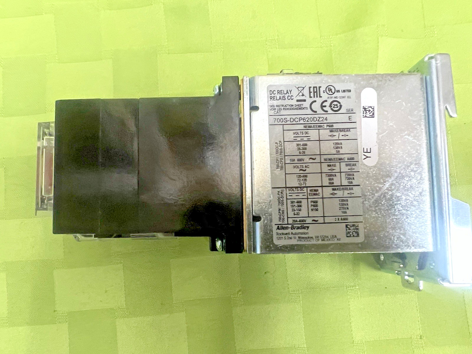 ALLEN BRADLEY 700S-DCP620DZ24 SAFETY CONTROL RELAY 600V DC COIL 8 POLE SER E NIB