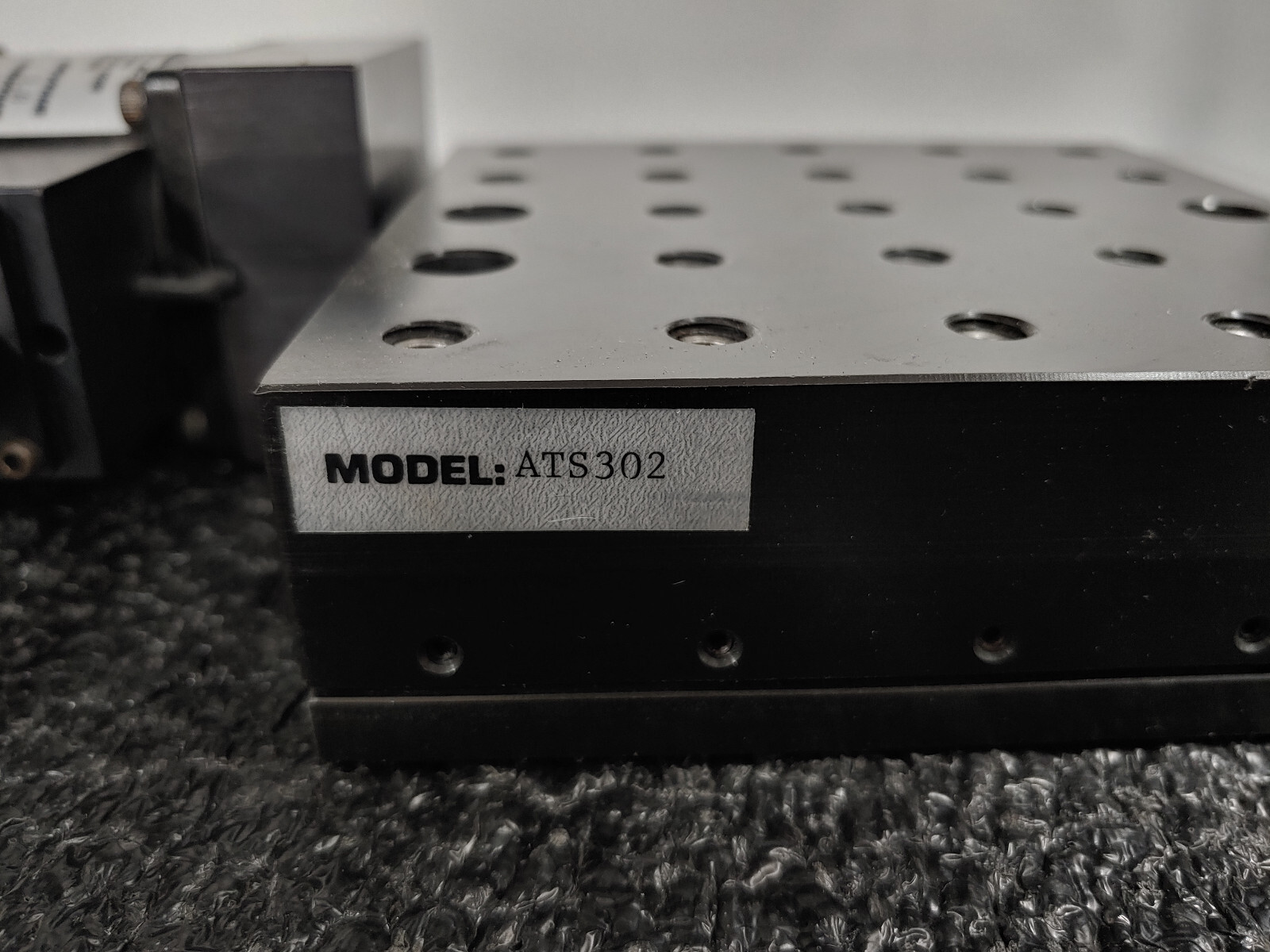 AEROTECH ACCUDEX ATS302 Linear Stage with 50SMC2N-K-30 Motor