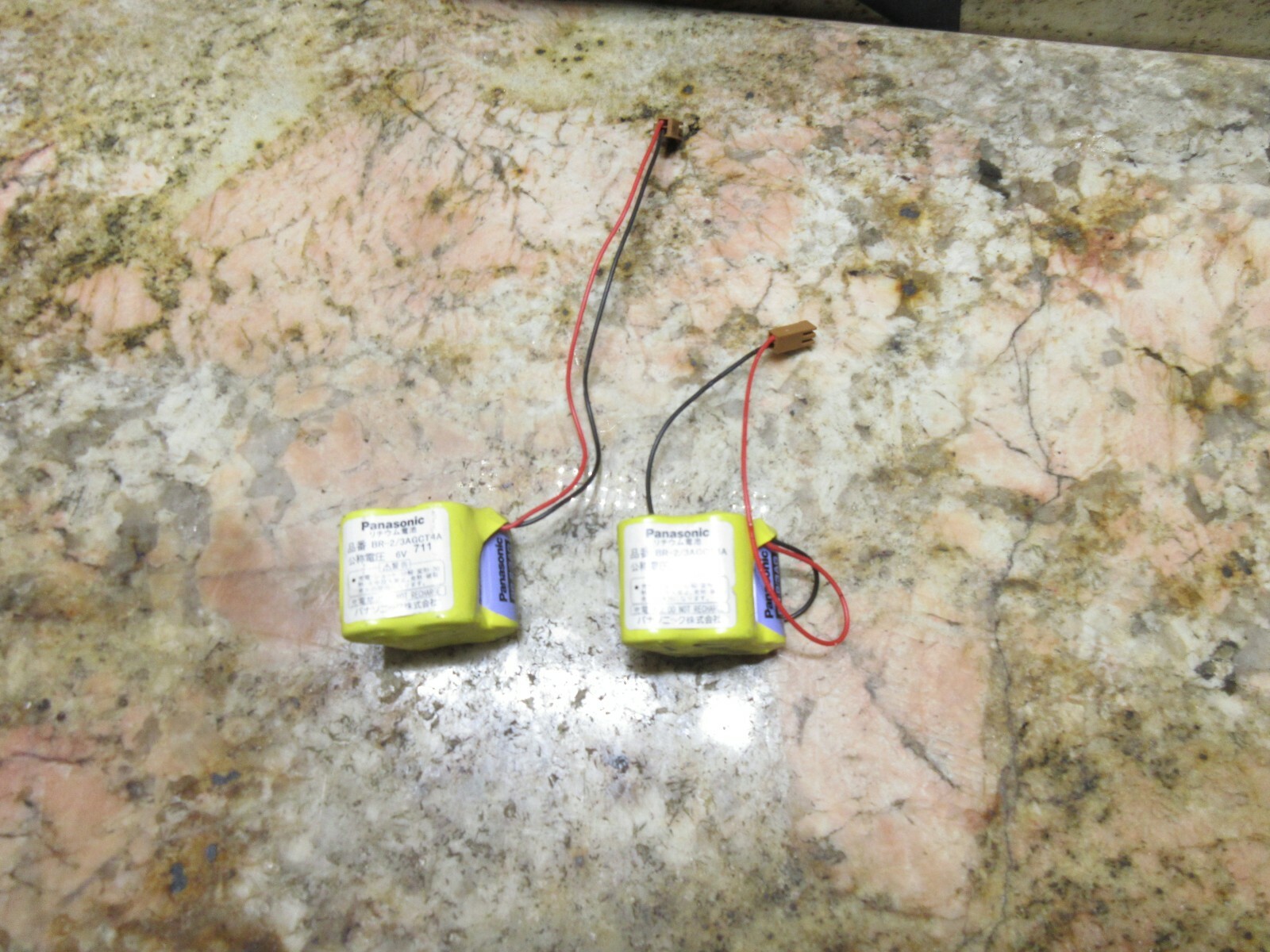 PANASONIC 6V BATTERY BR-2/3AGCT4A 711 BR-2/3AG LOT OF 2 PIECES