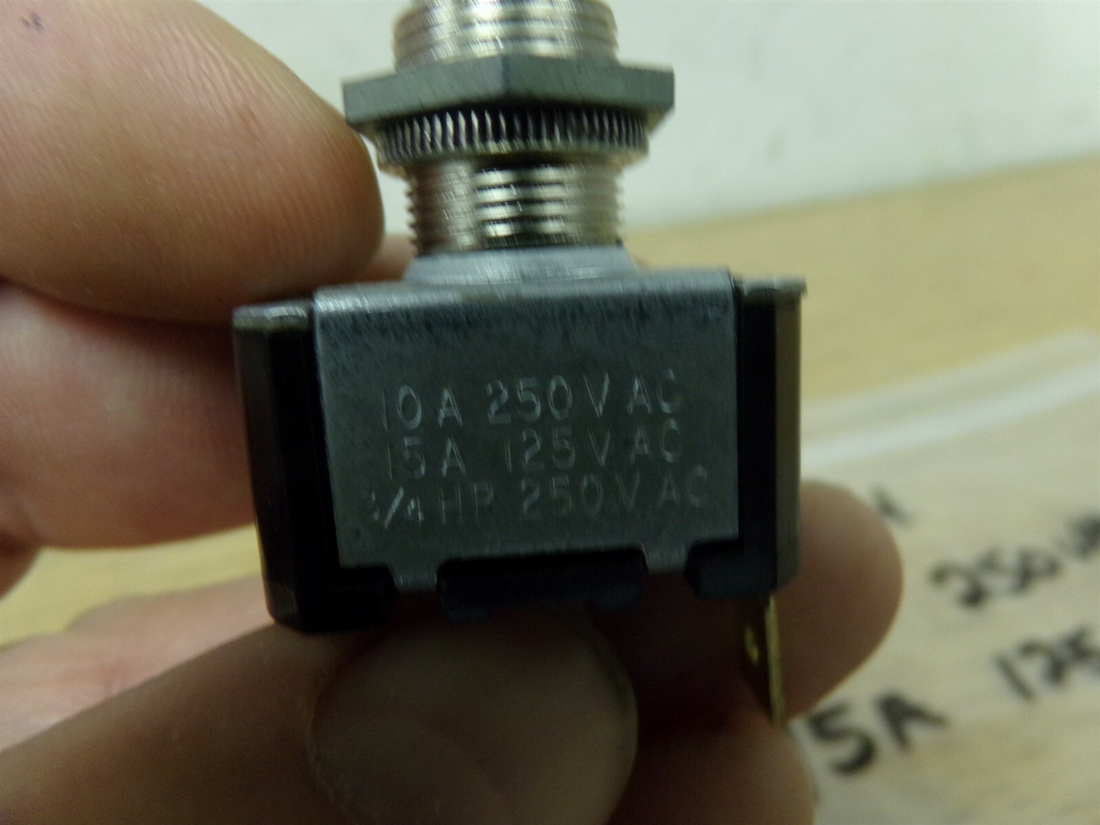 C-H Mexico 0703 10A 250VAC 15A 125VAC 3/4 HP On/Off Switch *FREE SHIPPING*