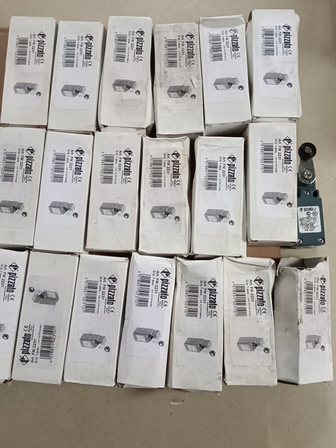 1PCS pizzato Switch FM2231 NEW
