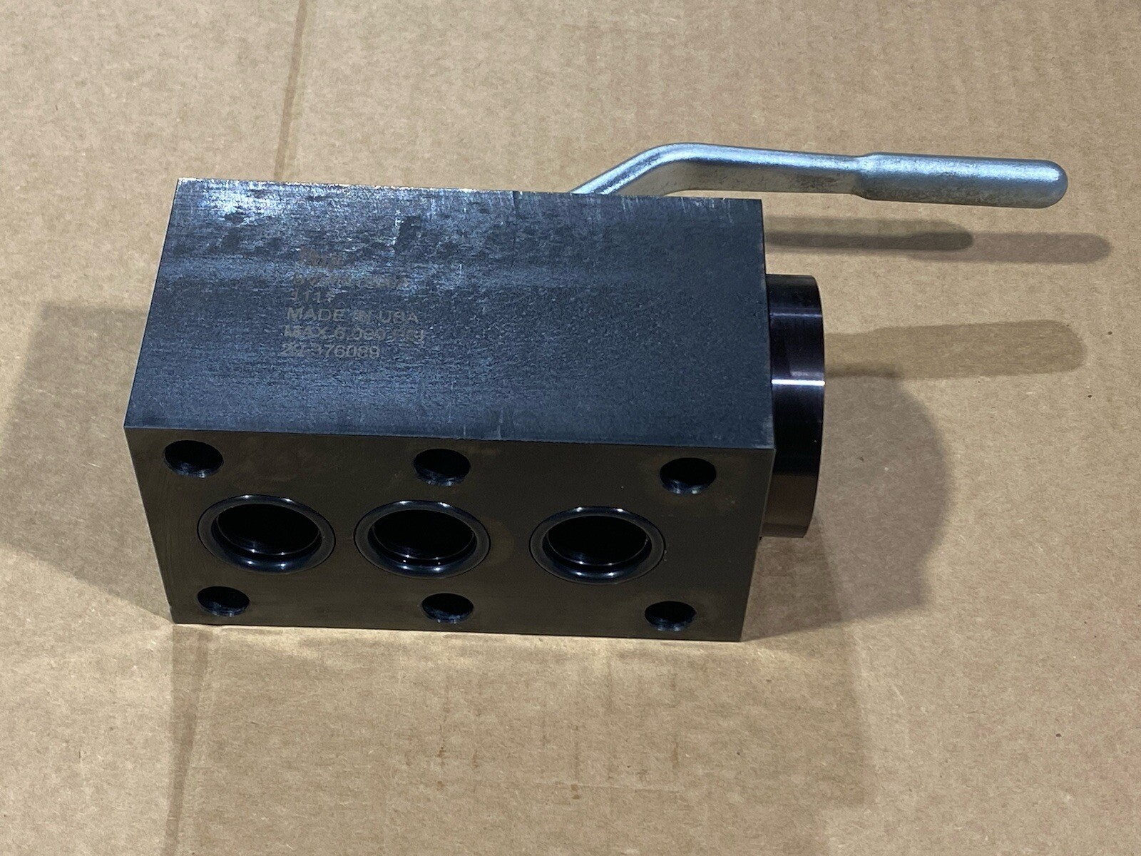 DMIC BVMM-1000A-1111 Manifold Mount 3-Way Ball Valve Carbon Steel, 6000PSI New
