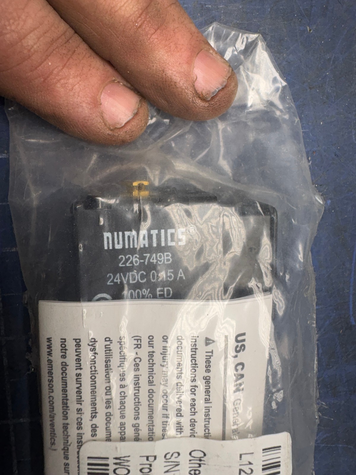 AVENTICS L12BB552B000061 W/NUMATICS 226-749B *SEE PICTURES*