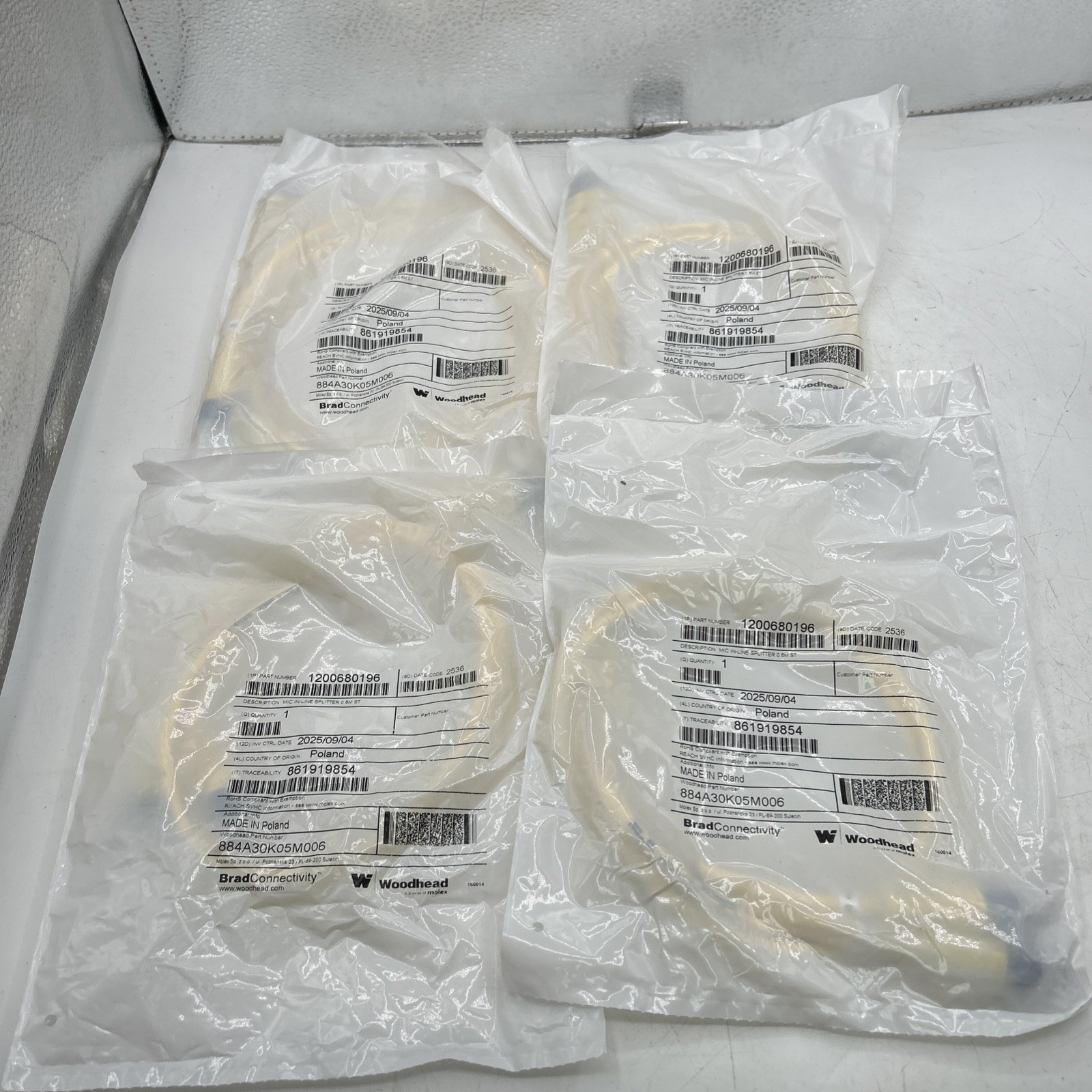 Lot Of 4 Brad Connectivity WOODHEAD 1200680196 MICRO-CHANGE IN-LINE SPLITTER