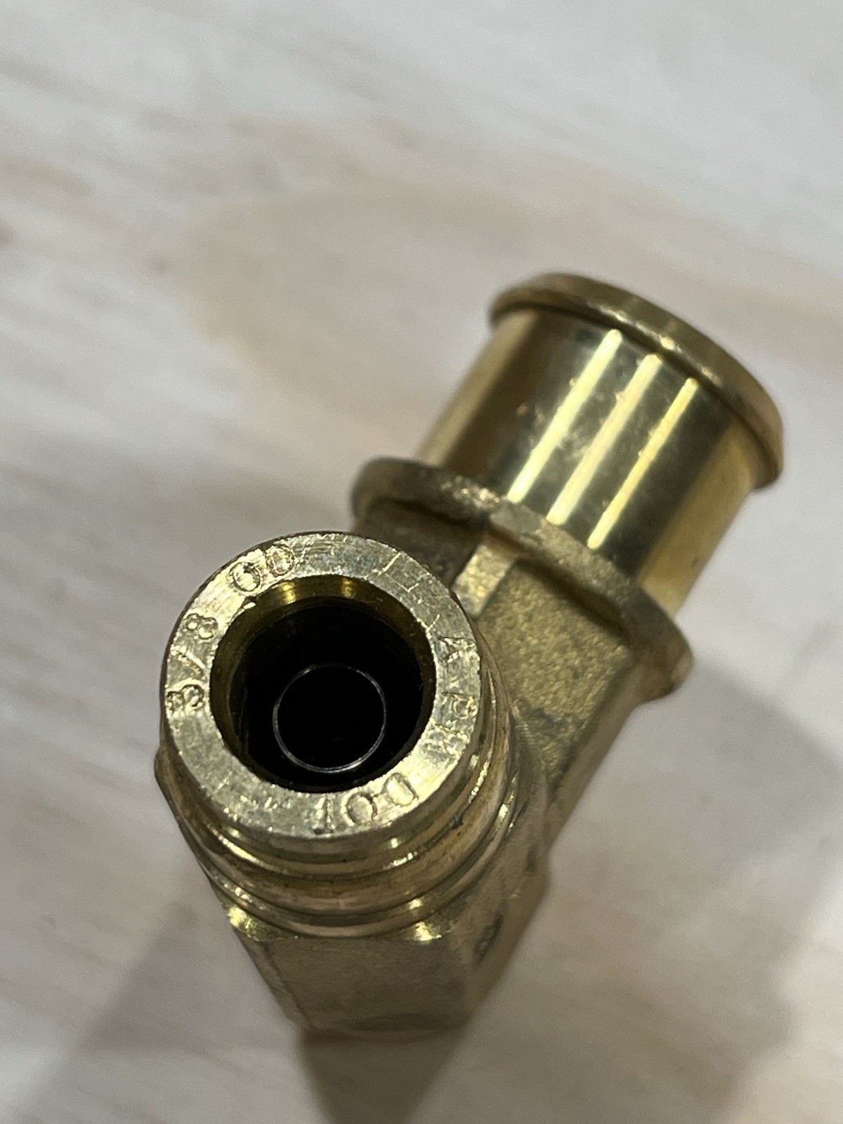 Parker Air Fitting TEE 3/8″ x 3/8” Female Push to Connect by 1/2 Female NPT NOS