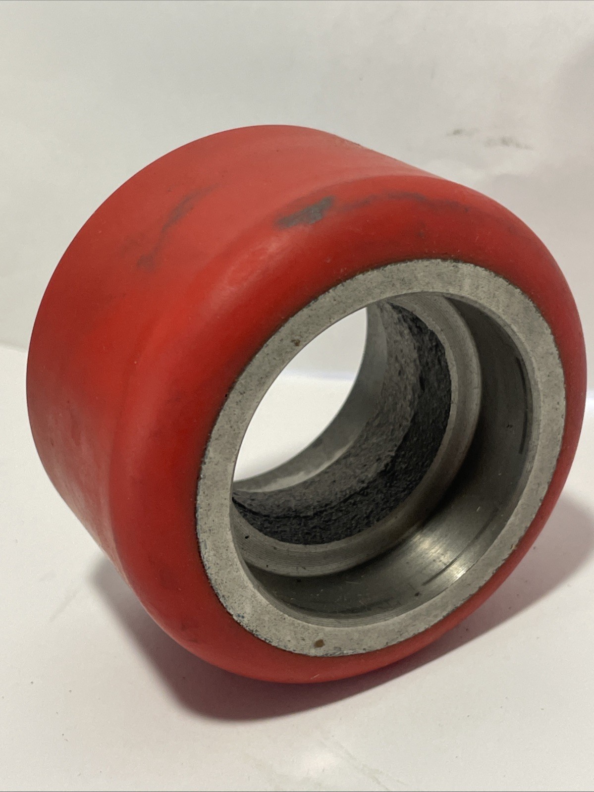 RAYMOND 076/107 T421B WHEEL – POLY HIGH LOAD
