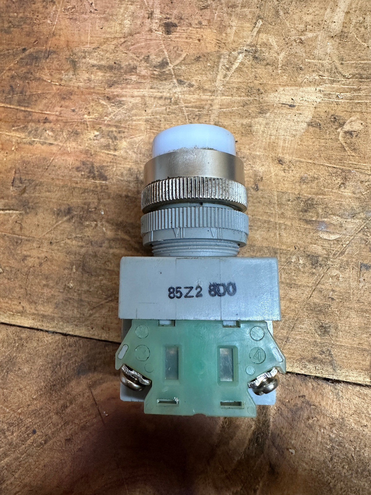 IZUMI IDEC ALW 24VDC LAMP PUSH BUTTON SWITCH