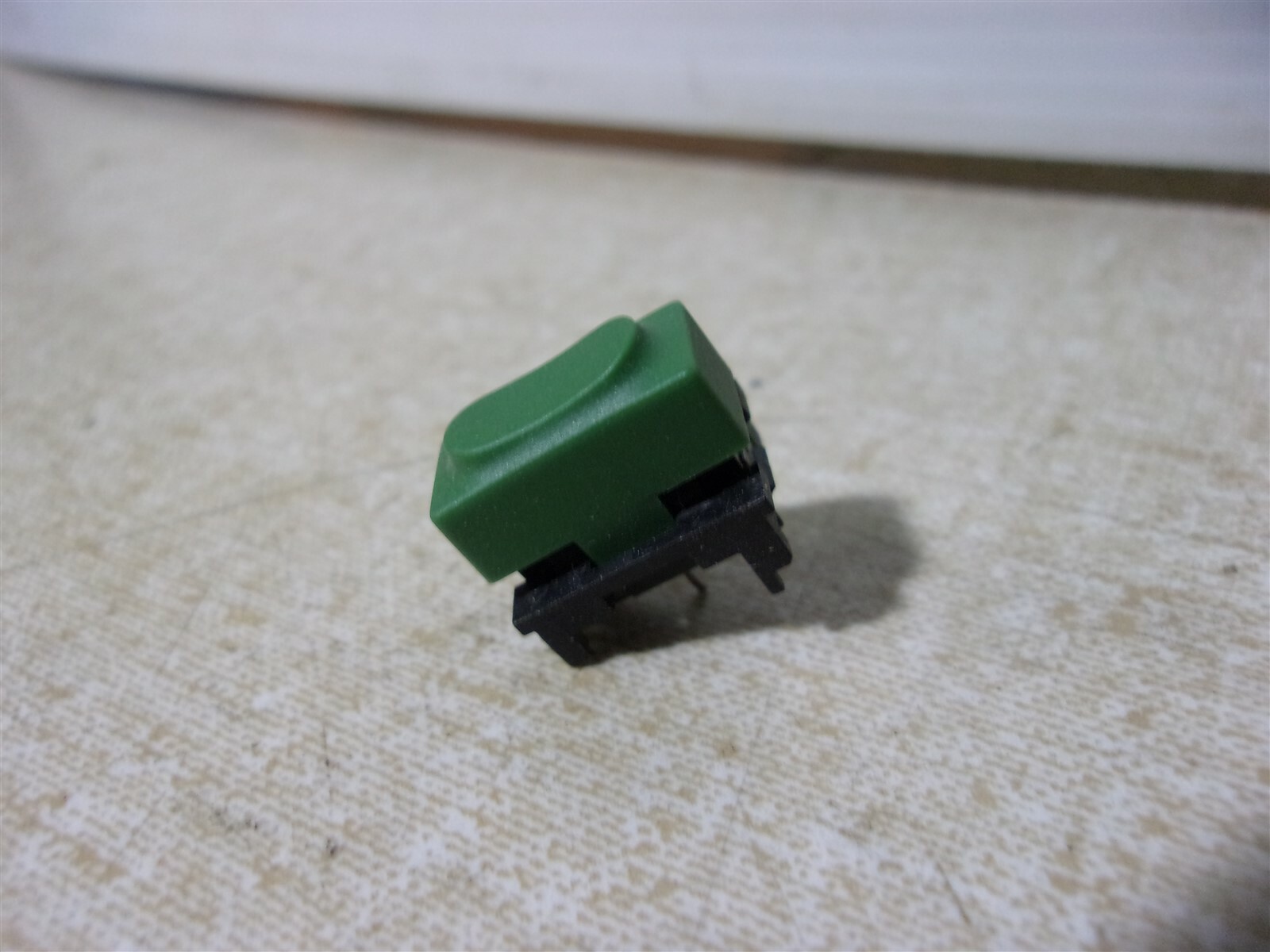 NEW Marquardt Green Switch 6450-0008 28V “bag 12” *FREE SHIPPING*