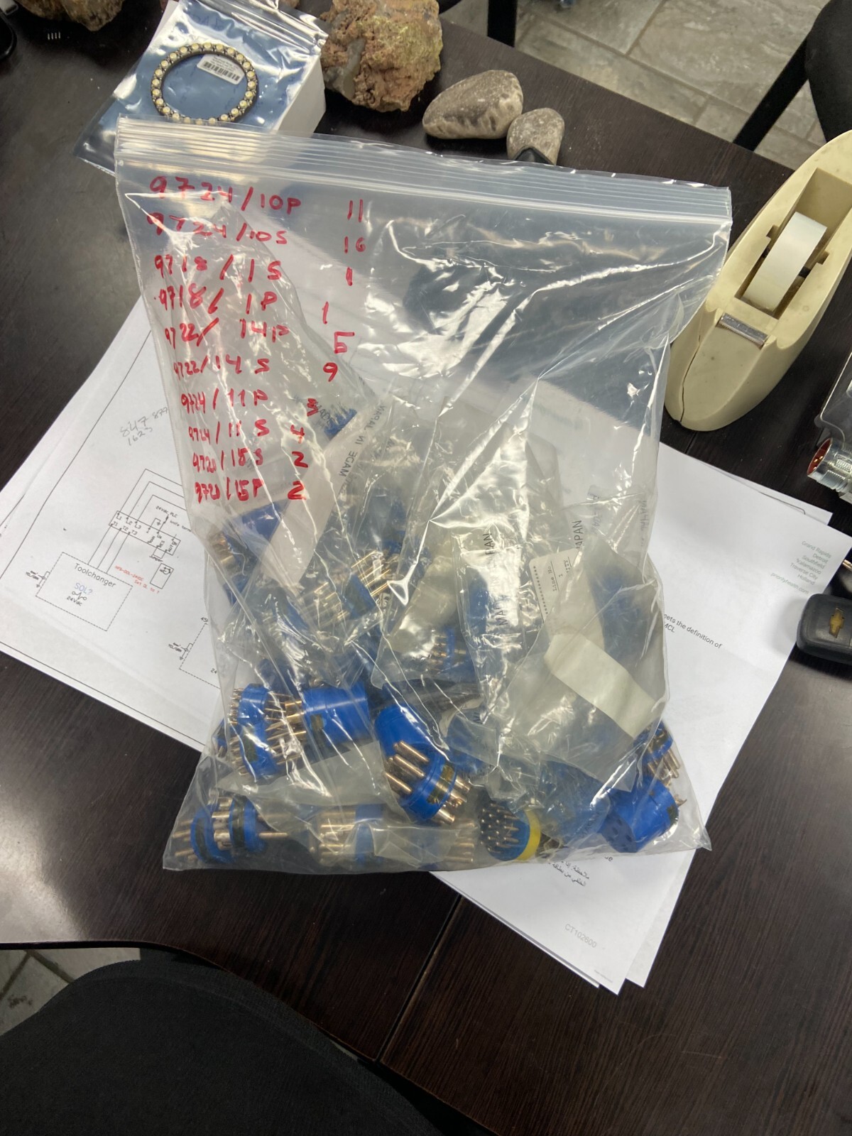 Amphenol Inserts 9724-10, 9718-1,9722-14,9724-11 and 9720-15