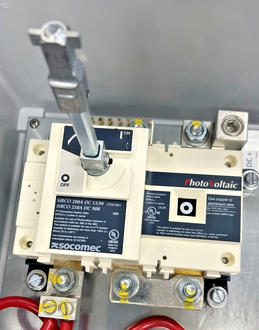 Crouse Hinds CCBF10F15DS200 10 String Photovoltaic Combiner Box CCBF10 F15 DS200