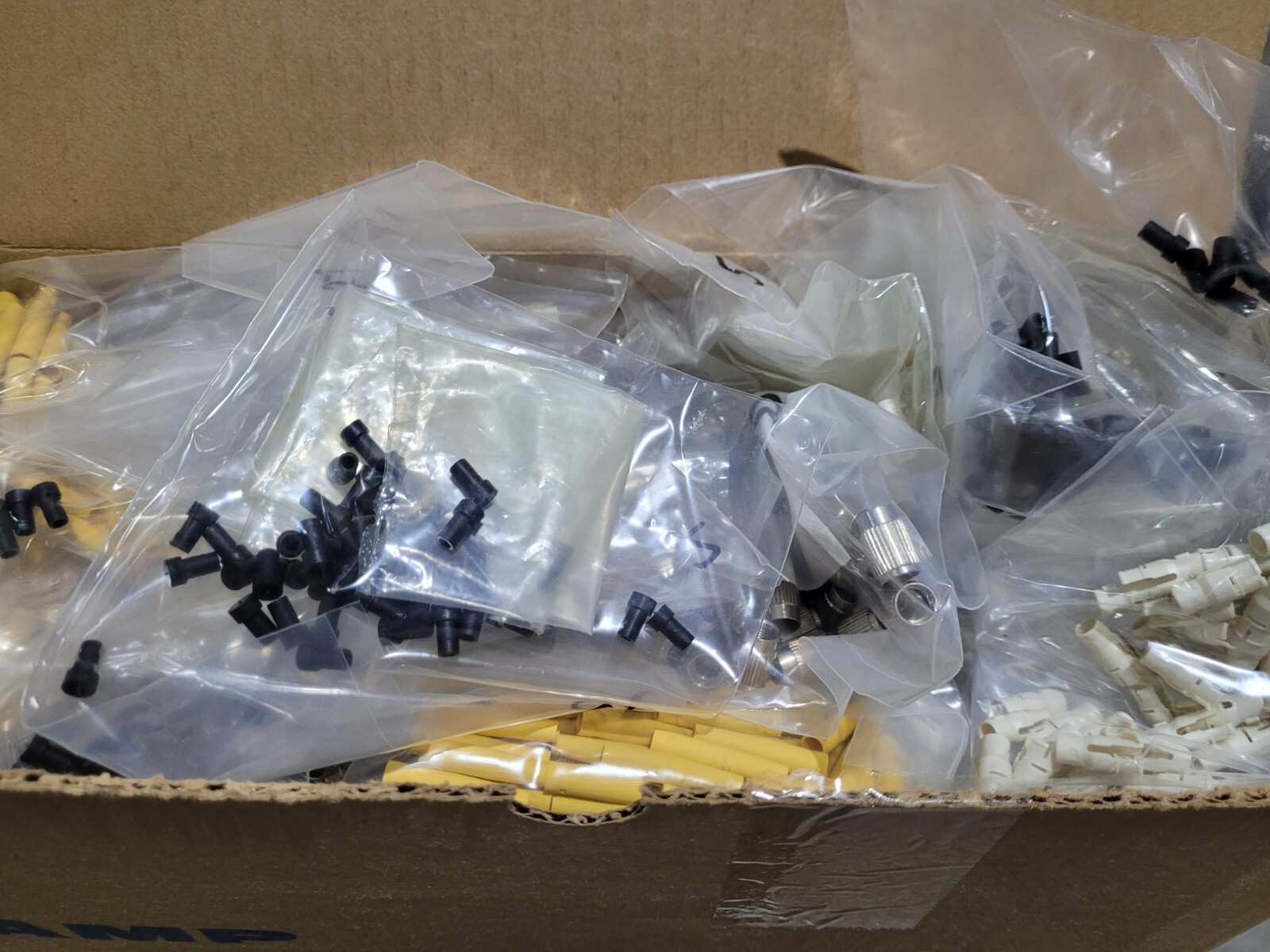 (1 PC) 504648-6 TE Connectivity Conn FC Single Mode 3mm KIT Bulk