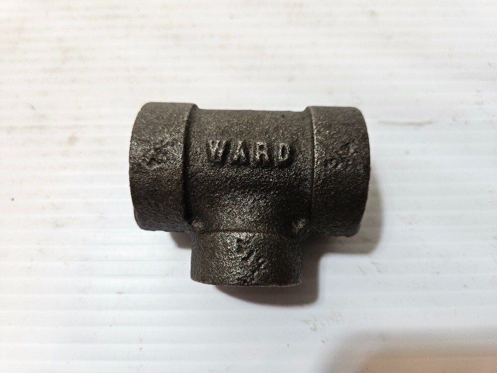 Ward EXD.B300T Reducing Pipe Tee Malleable Black 3/4 x 3/4 x 1/2 FNPT 300 lb