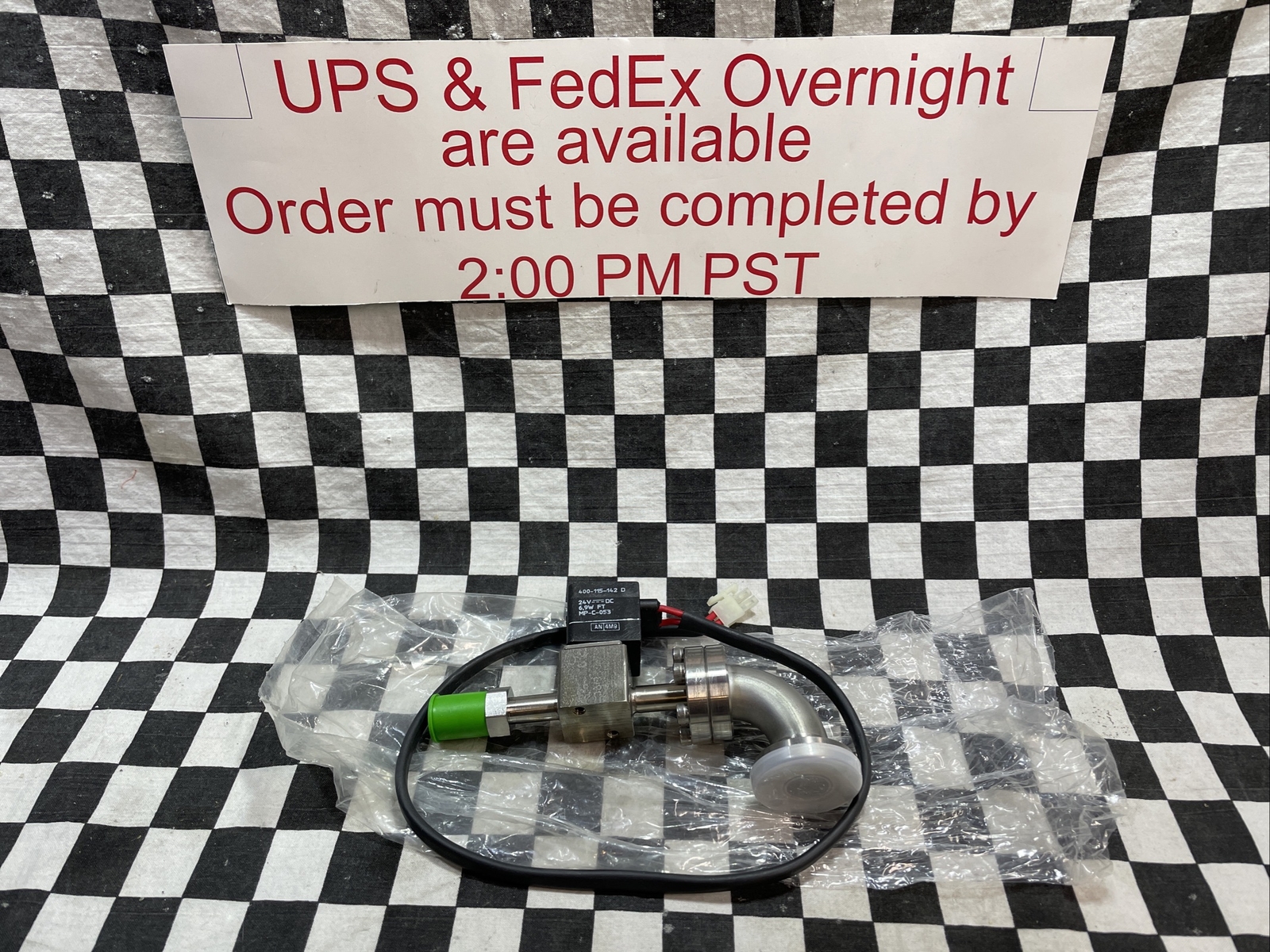 Asco Sub-miniature U8225B5V, 1/4″ MVCR x 1-1/3″ CF, 400115-142D With Elbow #126K