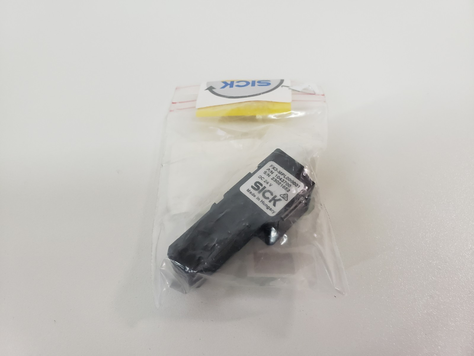 UNUSED – SICK FX3-MPL000001 Sensor