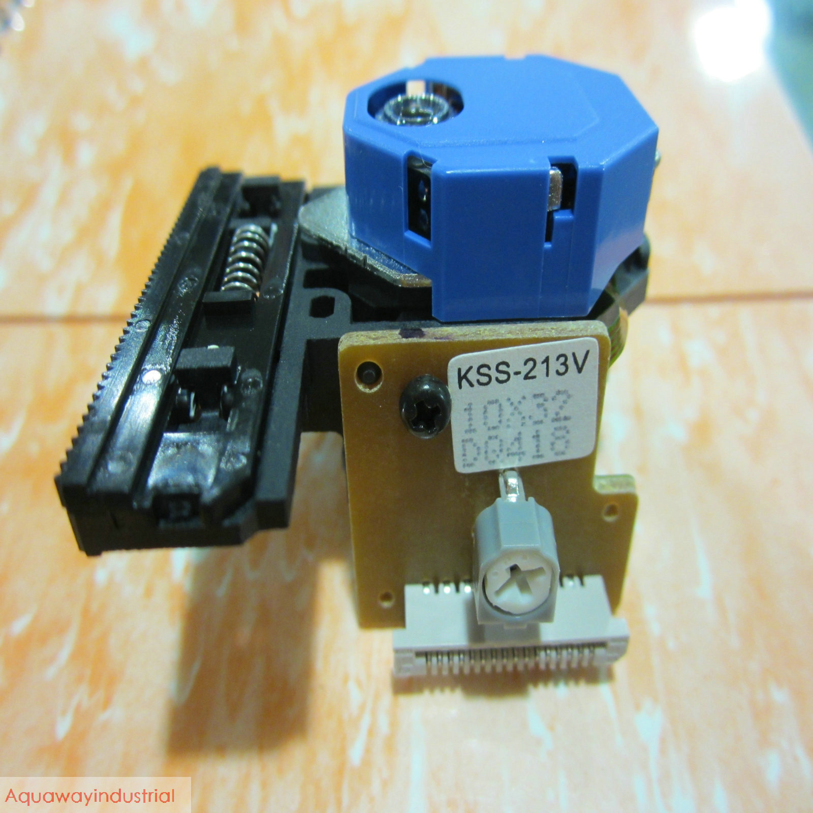 1pcs New Laser Lens Optical Pickup KSS-213V KSS 213V For Player