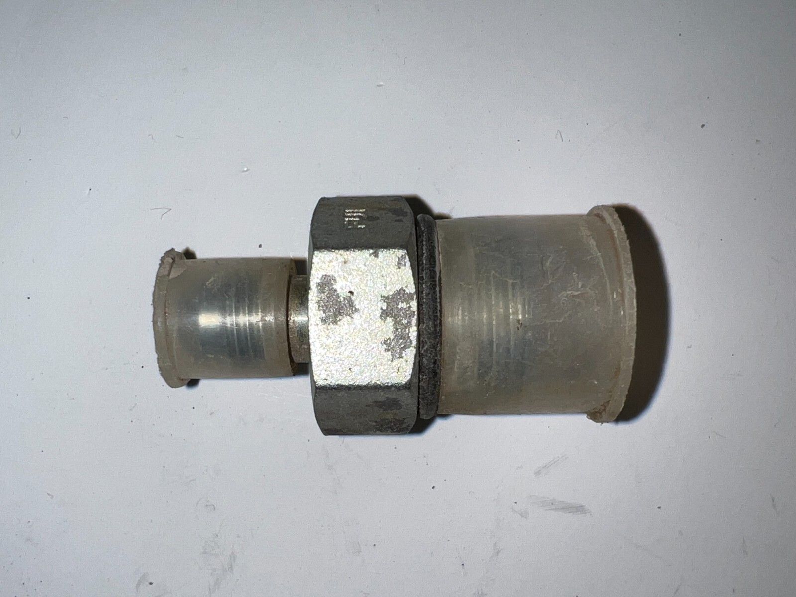 FUI STRAIGHT ADAPTER FITTING 7/16″-20 37° JIC X 3/4″-16 MALE SAE LOT OF 5*