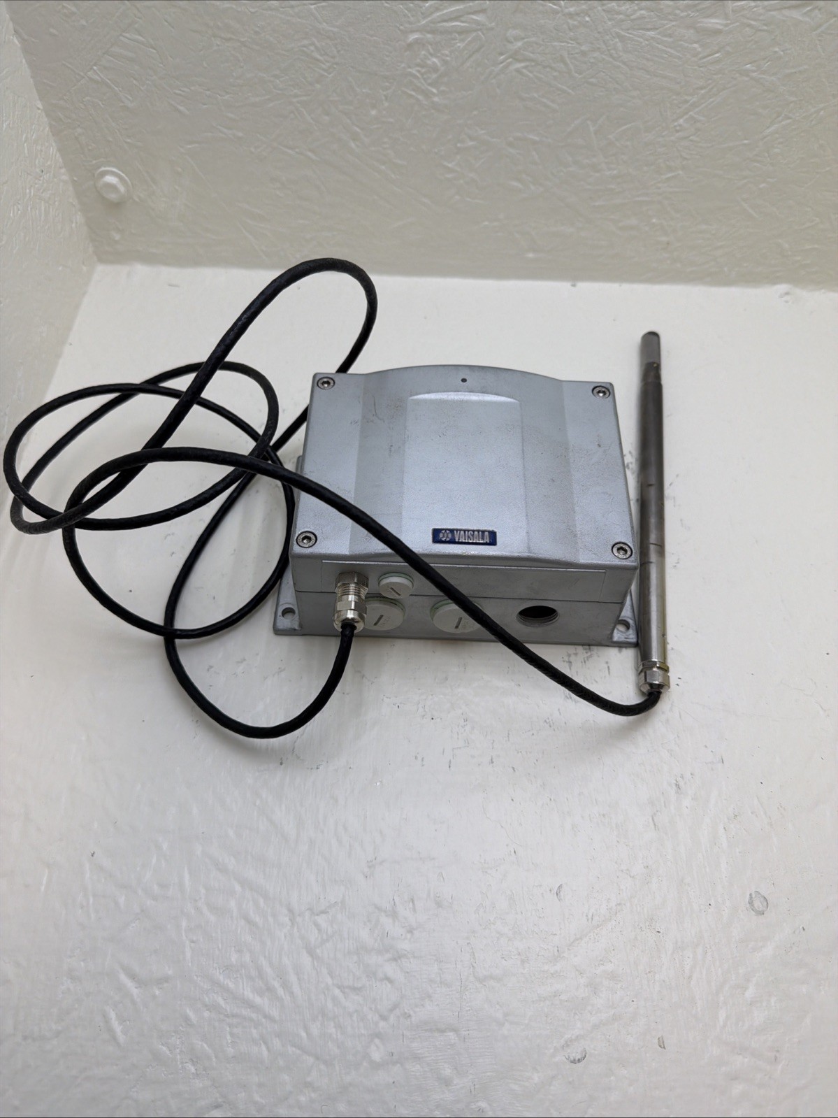 VAISALA HMT335 Humidity & Temp. Transmitter 10-35VDC, 5L0A001BCAE200B0AAGBAA1
