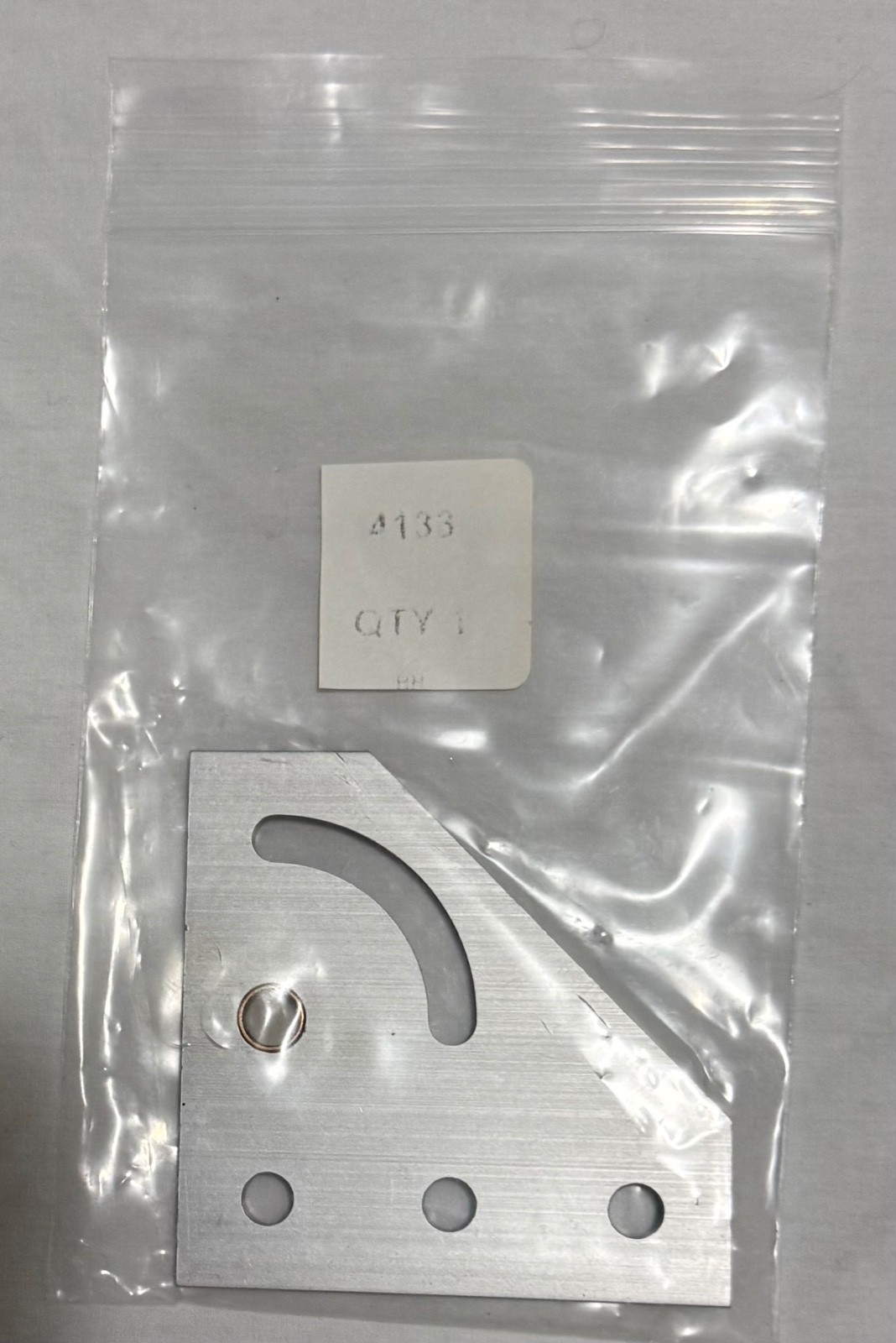 80/20 4133 10 Series 90 Degree Left Hand Pivot Bracket Plate