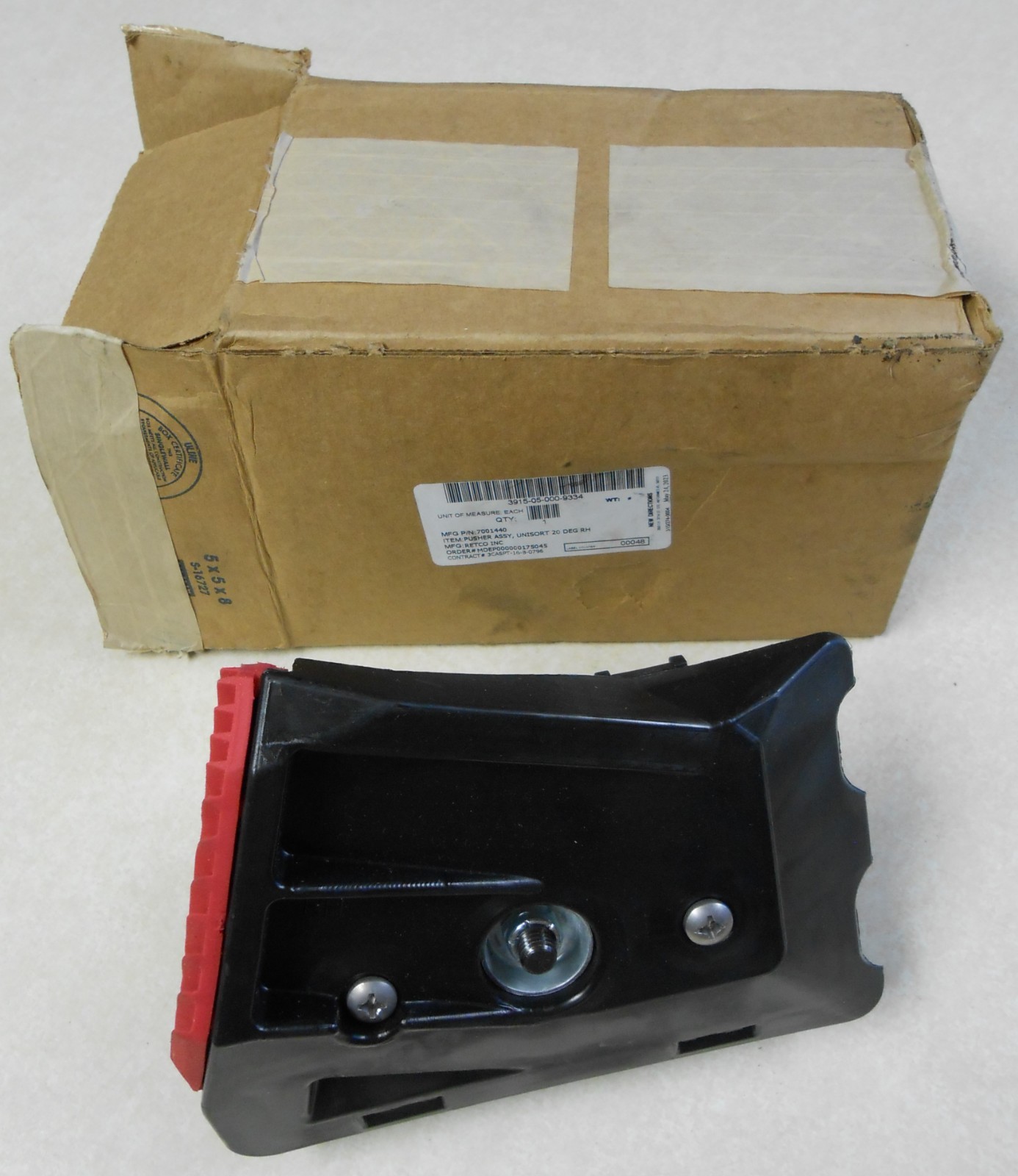 Retco Unisort 20 deg RH Sorter Pusher Assembly 7001440