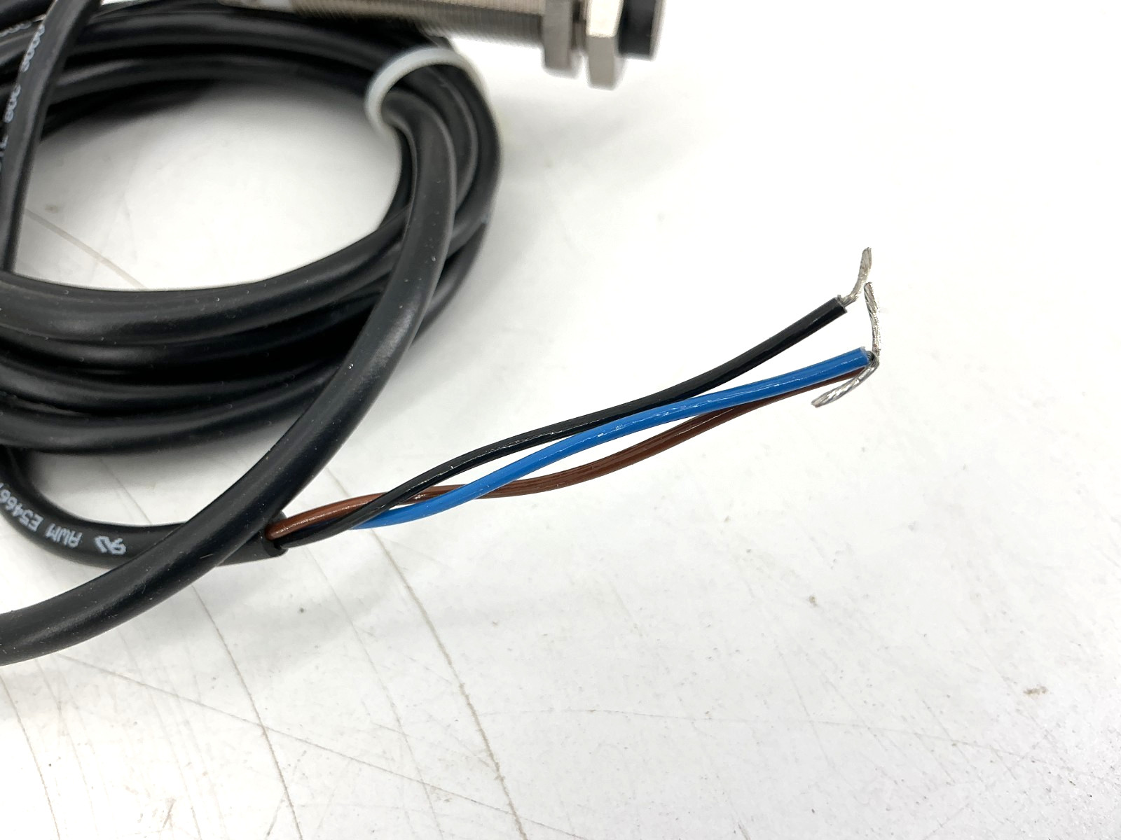 New Eaton E57P-12UPN4-C2 Ser M1 Inductive Sensor 3-Wire 10-48VDC NO Cable 2meter