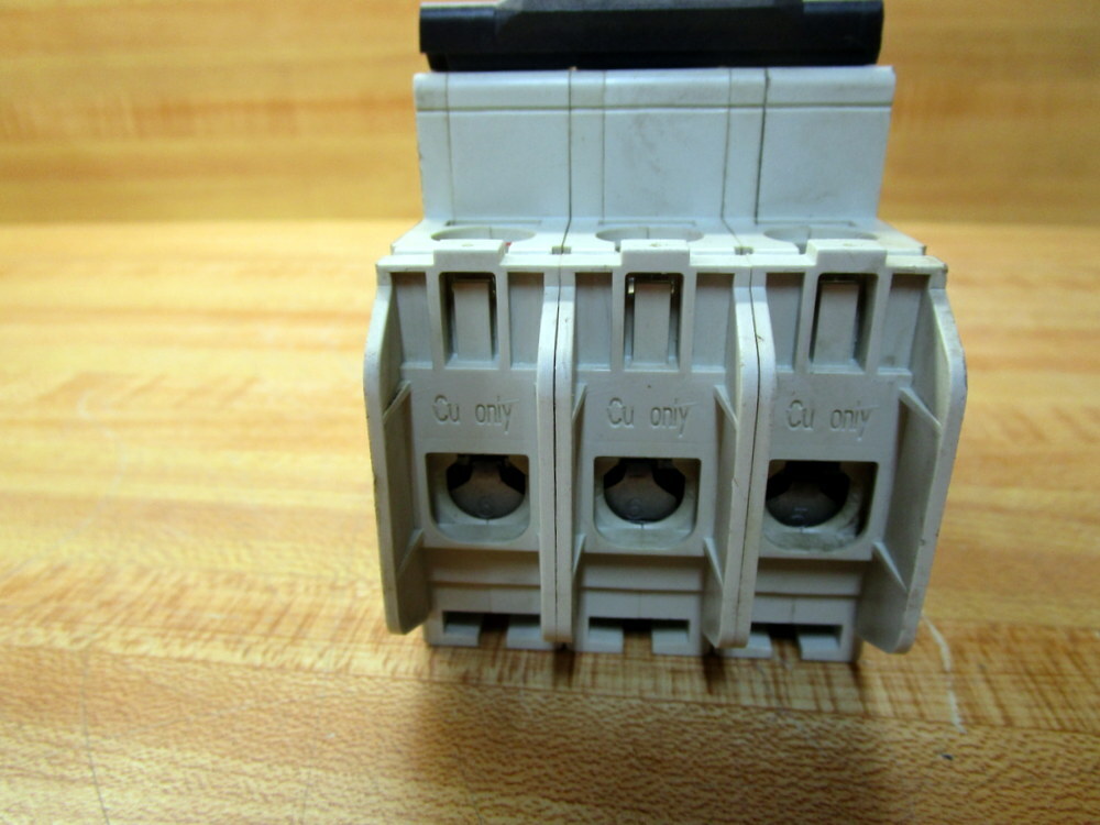 Merlin Gerin 60198 Square D Breaker 30A Schneider MG60198
