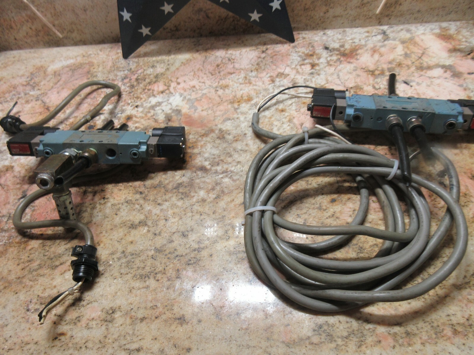 SHRADER BELLOWS VALVE MAZAK H-400 850 M P6VA 60HZ 850 MIP 850MP 850MIP EACH 1
