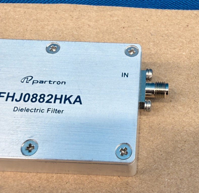 RF Dielectric Bandpass Filter SMA Female Telecom DAS Filter PatrOn FHJ0882HKA