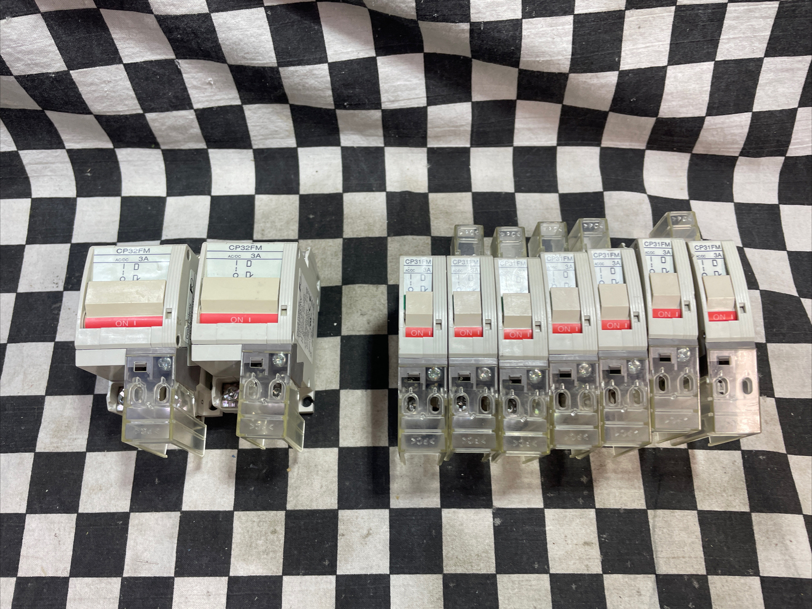 FUJI CP32FM/3W & CP31FM/3W, CIRCUIT BREAKER , LOT OF 9 SHIPSAMEDAY#1630W3