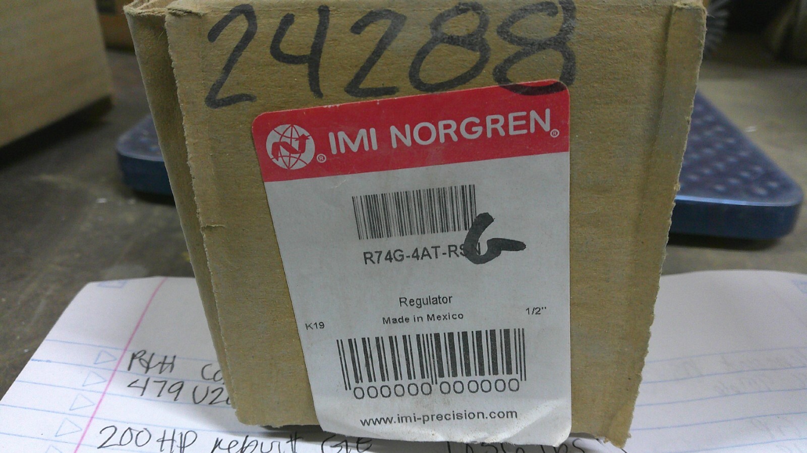 NEW NORGREN R74G-4AT-RSN 300PSIG MAX REGULATOR P&H 36Z1604D2