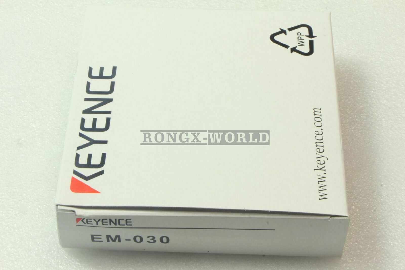 1PCS New Keyence Proximity Sensor EM-030 EM030