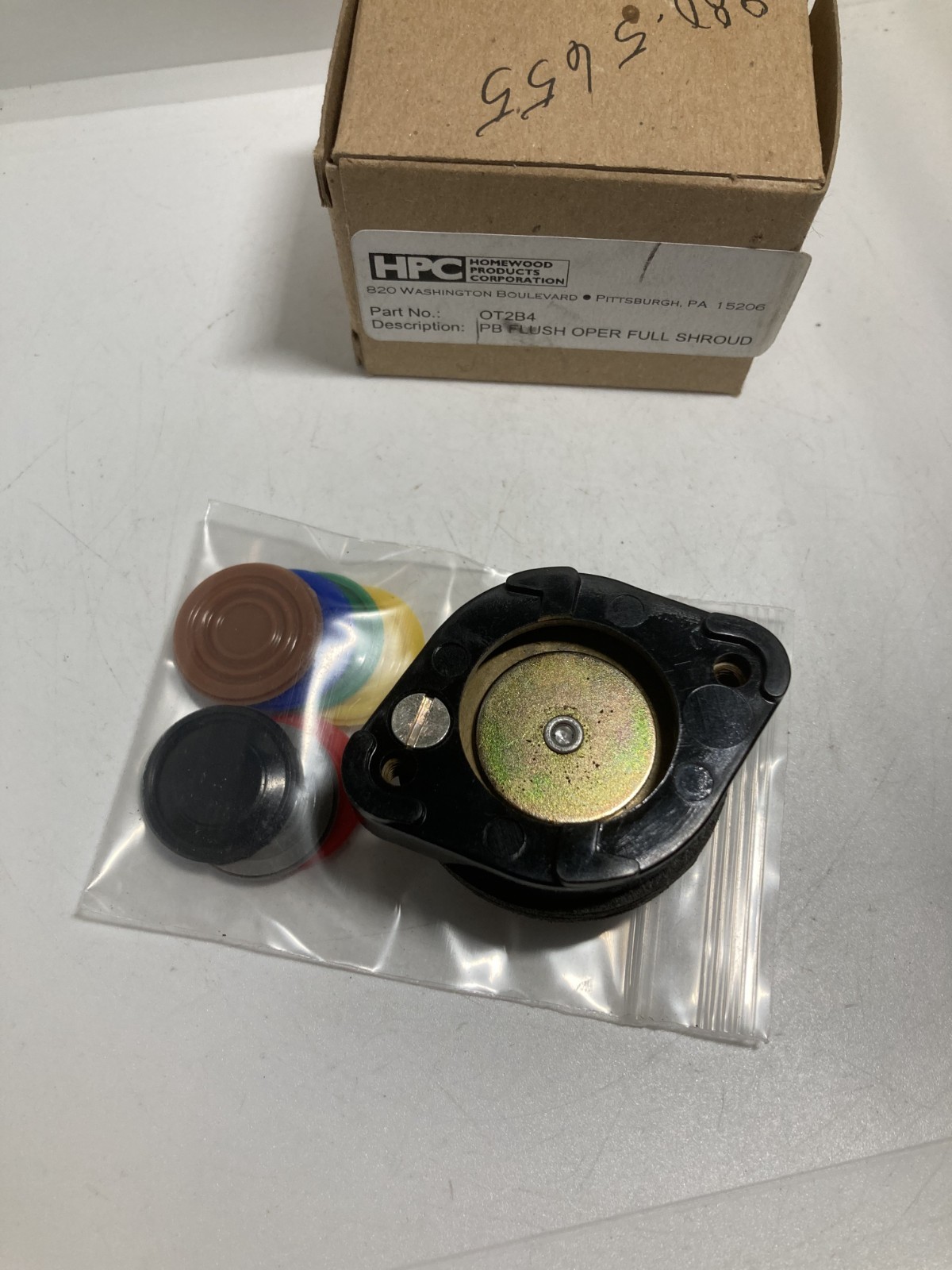 WESTINGHOUSE QT2B4 PUSHBUTTON OPERATOR UNIVERSAL 30MM ASSORTED COLORS NIB