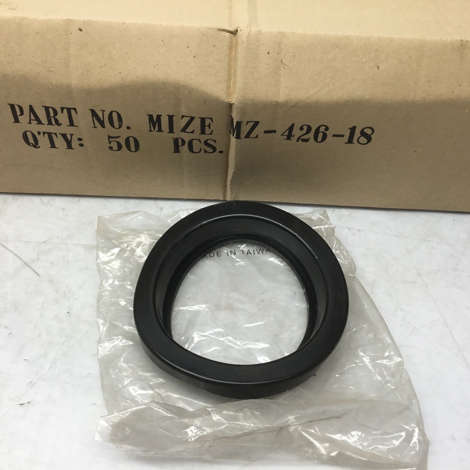 426-18 Light Grommet
