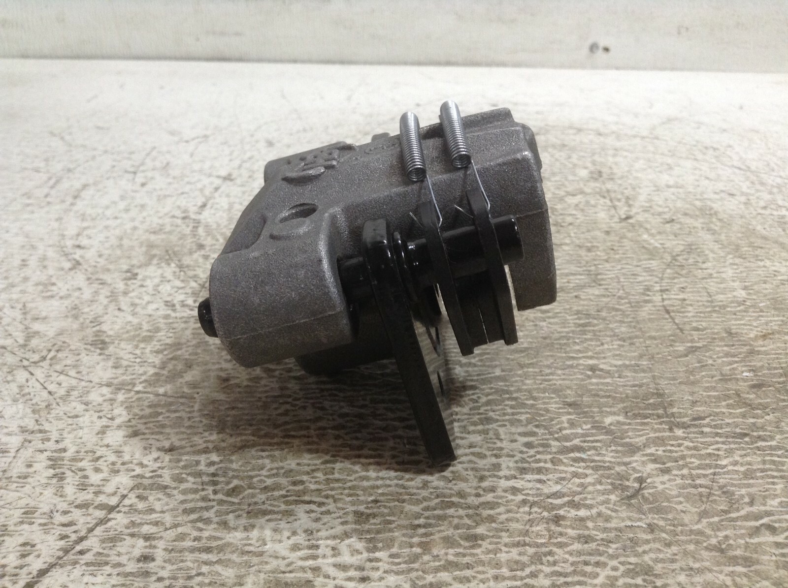 Hayes 614875 Right Side Passenger Side Brake Caliper Assy Ezgo 2Five New (TSC)
