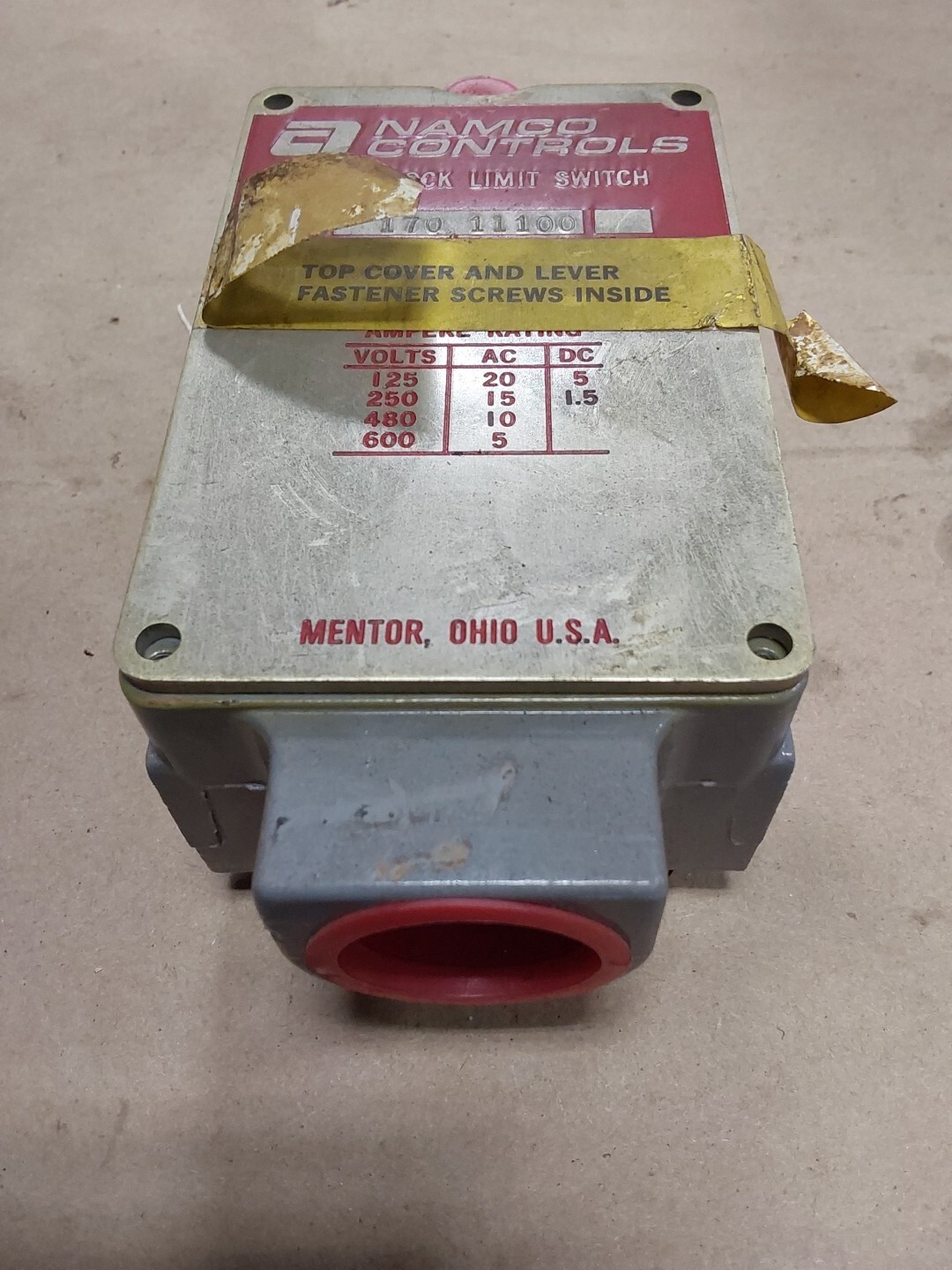 NAMCO EA170-11100 SNAP-LOCK LIMIT SWITCH NOS