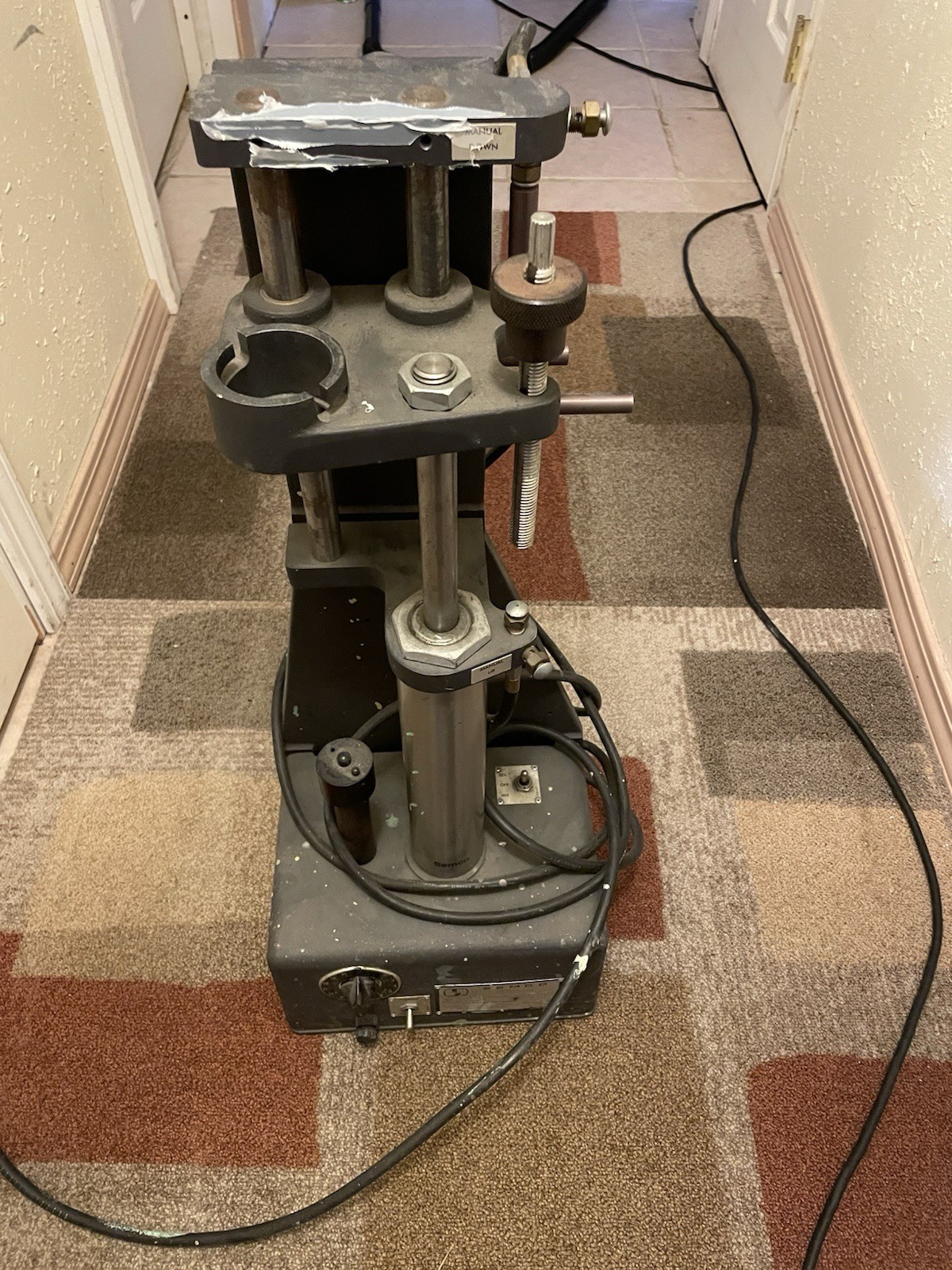 SEMCO Model 388 AUTOMATIC SEALANT PACKAGE MIXER Free Shipping