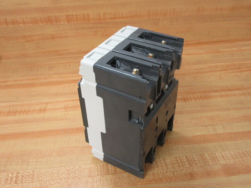Siemens HCX3B150 150A Circuit Breaker HCX3B150L