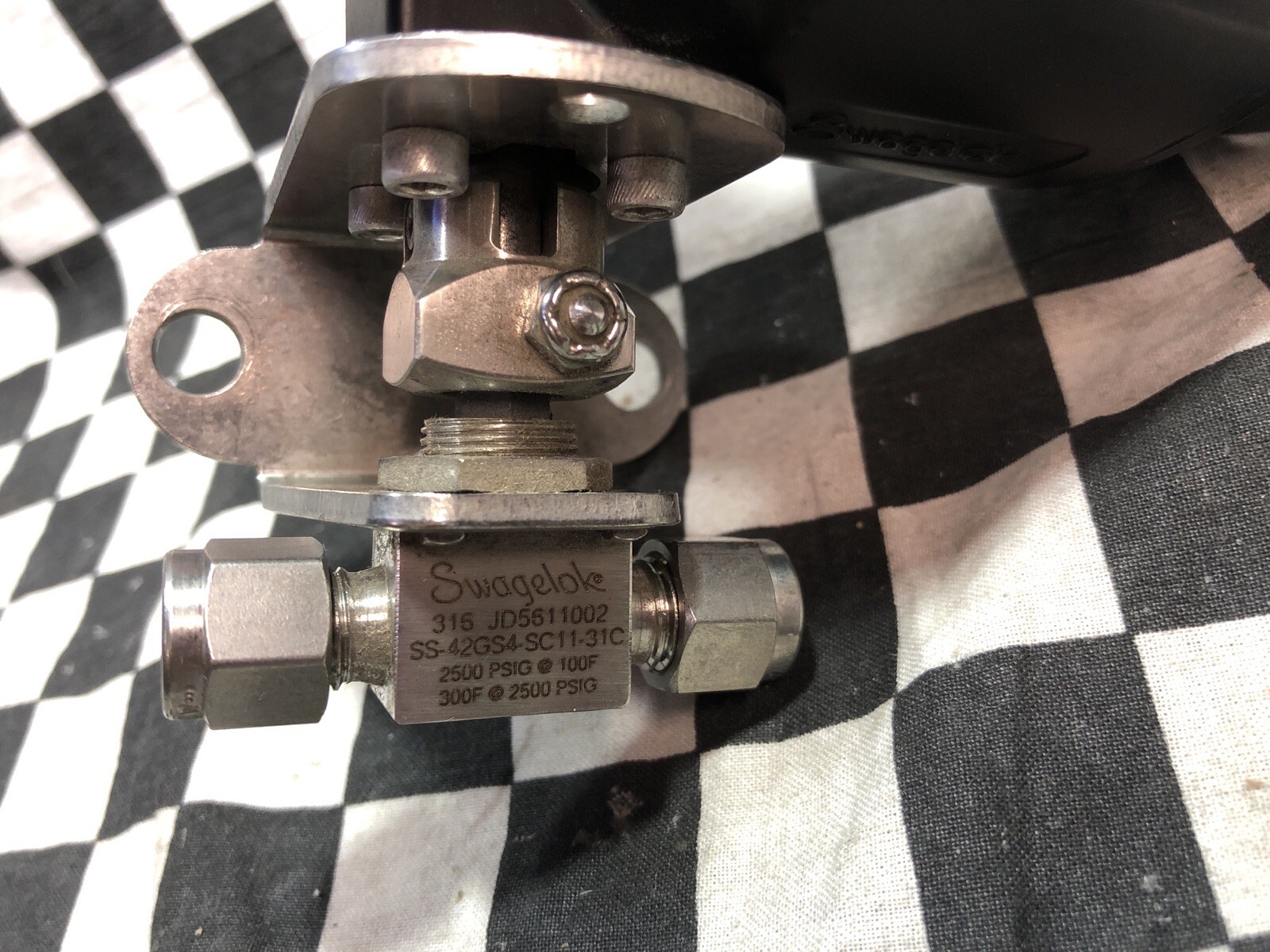 SWAGELOK Pneumatic Spring Return Actuator, SS-42GS4-SC11-31C, MS-131-SR #1649Q8
