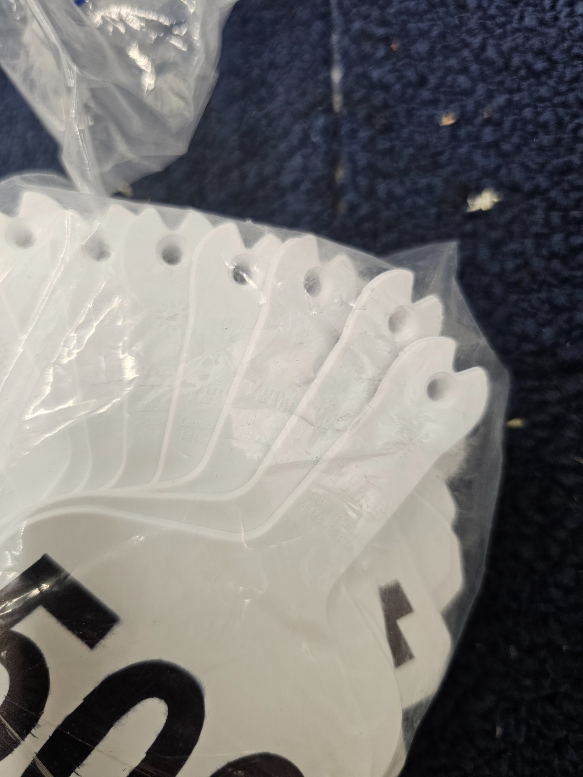 Y360-0091 351-500 White Feedlot Y-Tag One Side for Livestock