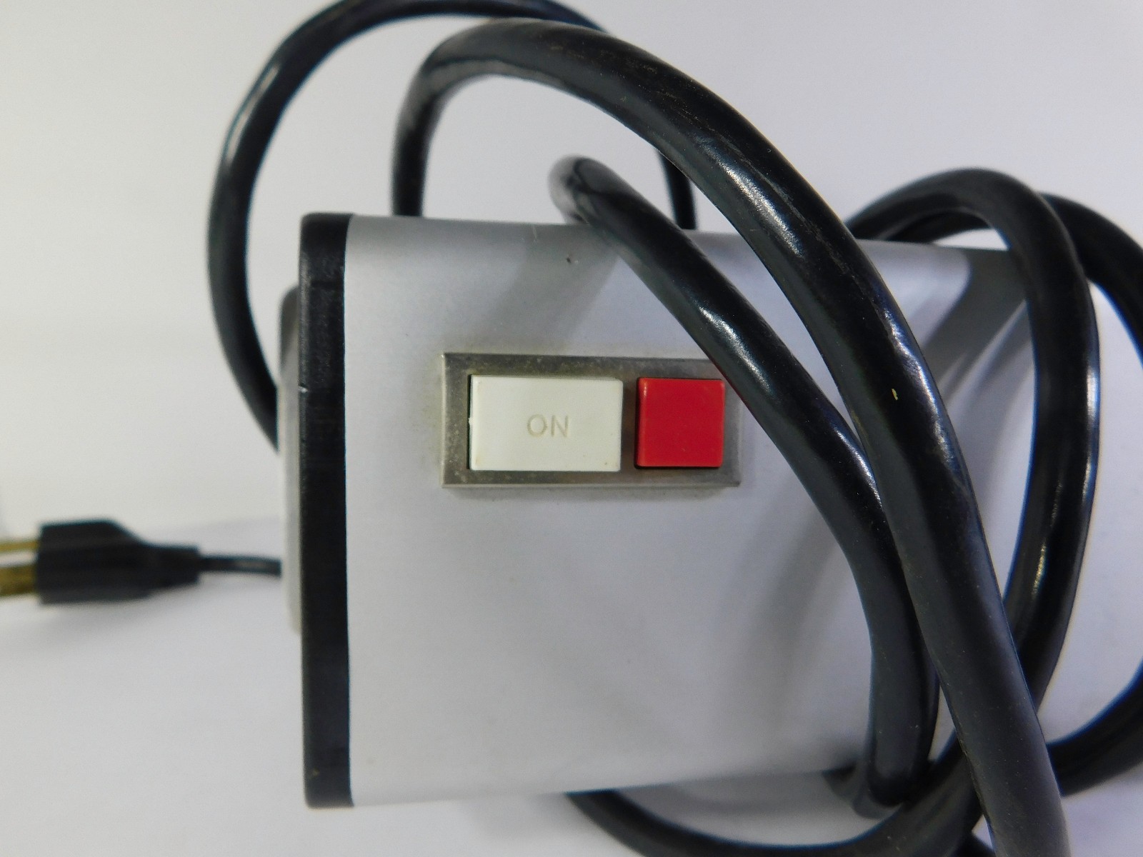 Spectroline PE-140T EPROM Erasing Ultraviolet Lamp