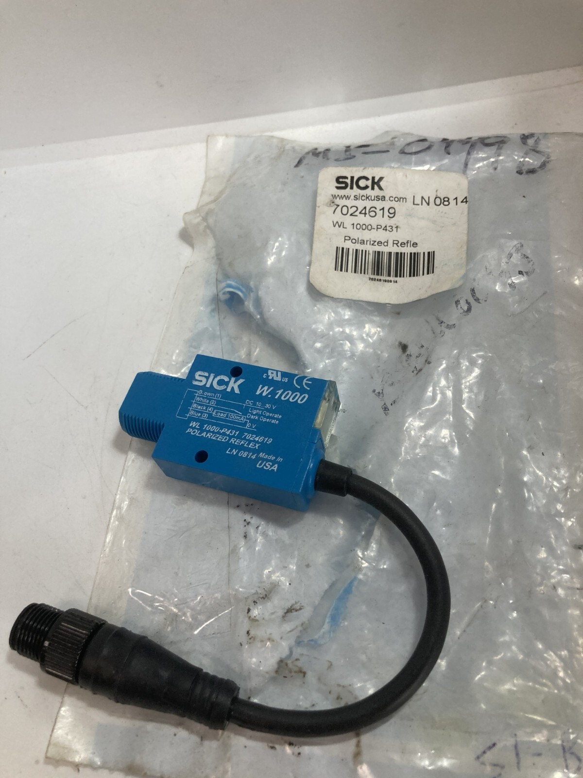 SICK WL1000-P431 PHOTOELECTRIC SENSOR POLARIZED PNP RED 4-PIN 4.2M RANGE NIB